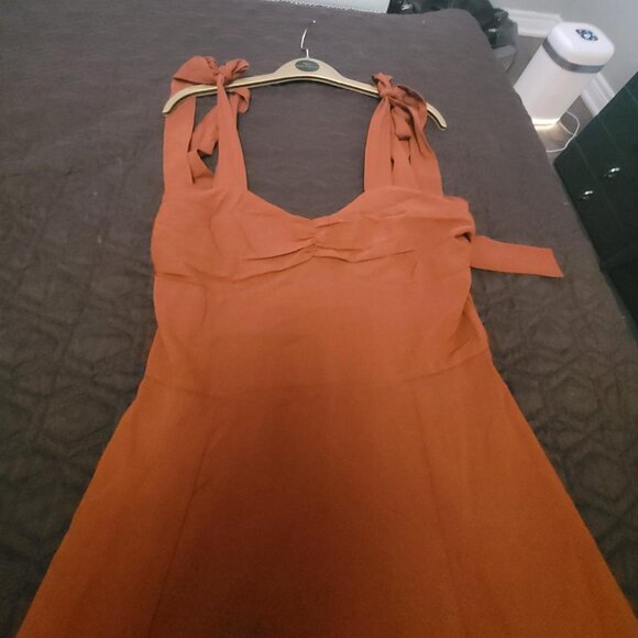 It's Summer Dress season! Beautiful Brown Summer Dress with tie straps - Picture 1 of 7